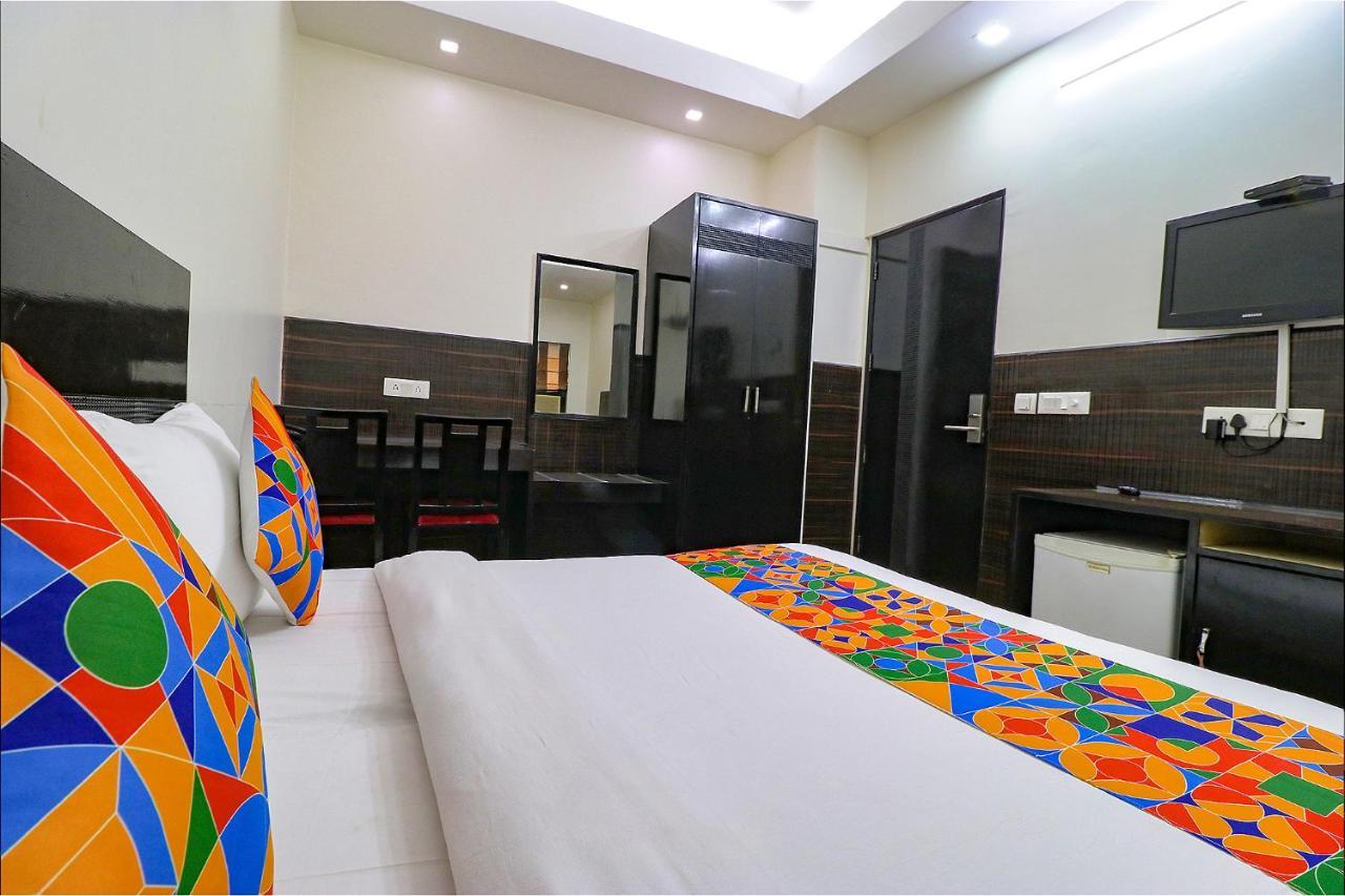 Fabhotel La Ola New Delhi Eksteriør billede