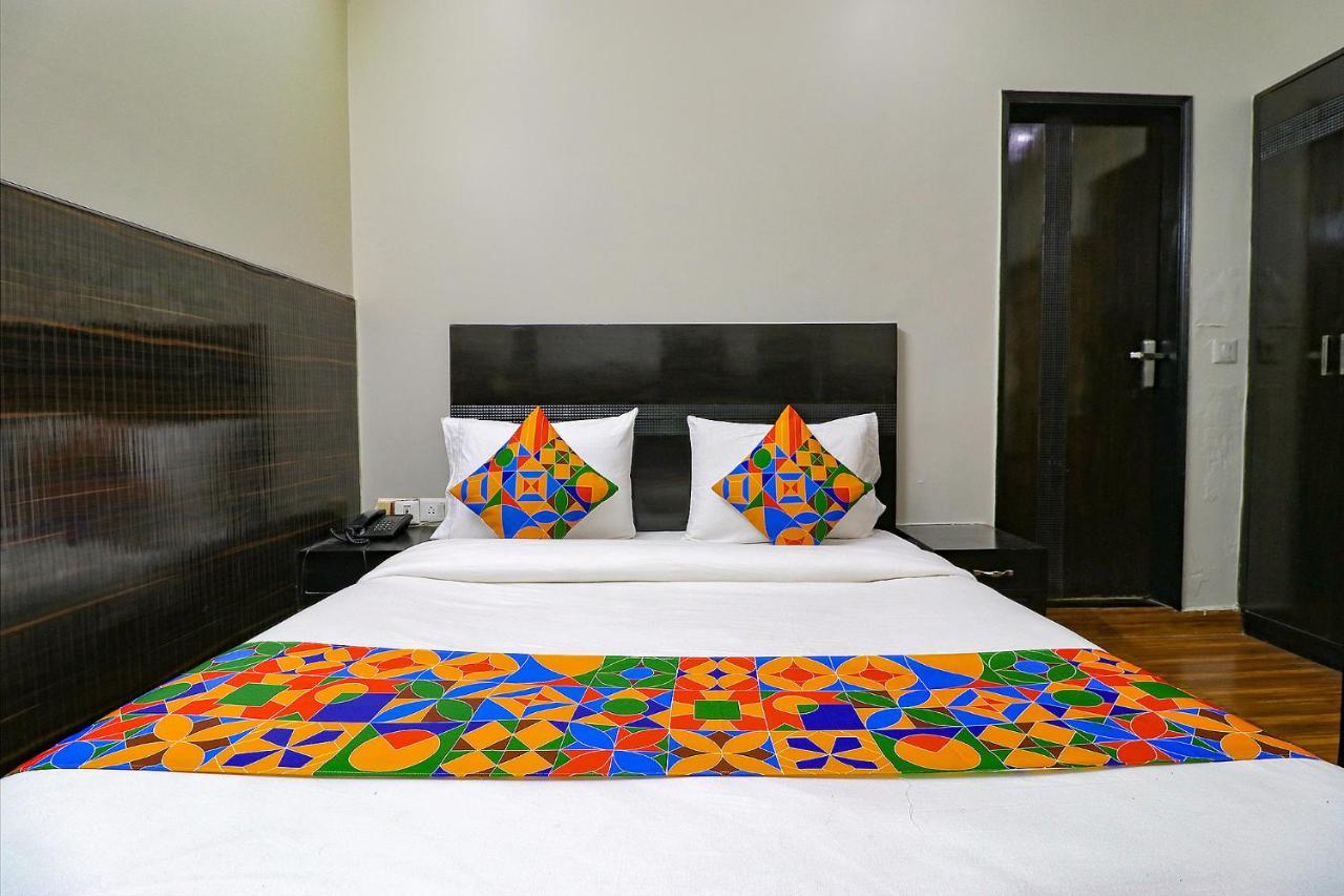 Fabhotel La Ola New Delhi Eksteriør billede