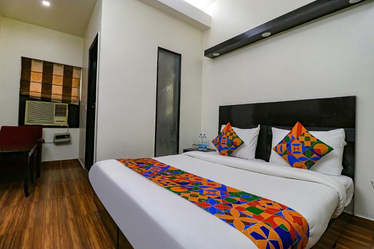 Fabhotel La Ola New Delhi Eksteriør billede